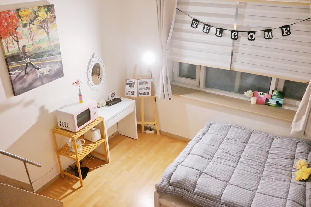 The Studio Of Artist Apartment *